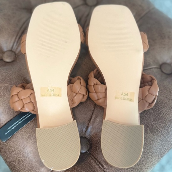 ⭐️NWT - Athlefit Tan Braided Double Strap Block Heel Sandals – Size 9 - Picture 7 of 7
